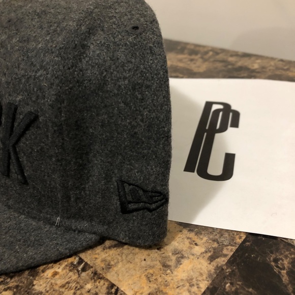 Marc Jacobs x New Era 59FIFTY "New York" Fitted Cap - Picture 4 of 5